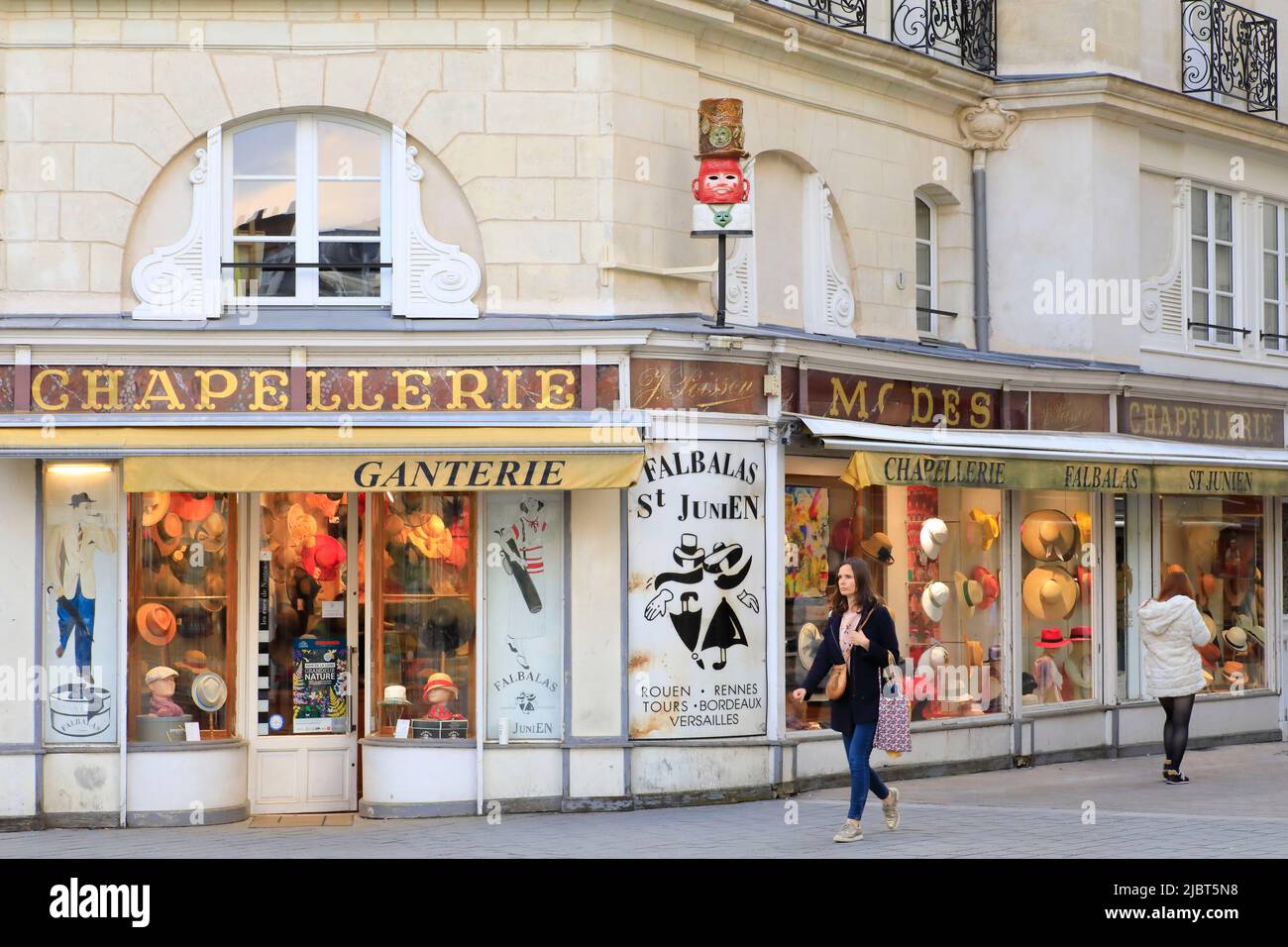 La chapellerie hi-res stock photography and images - Alamy