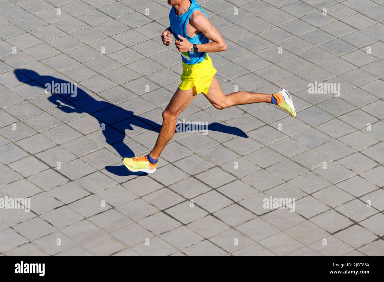 male runner running marathon race top view Stock Photo - Alamy