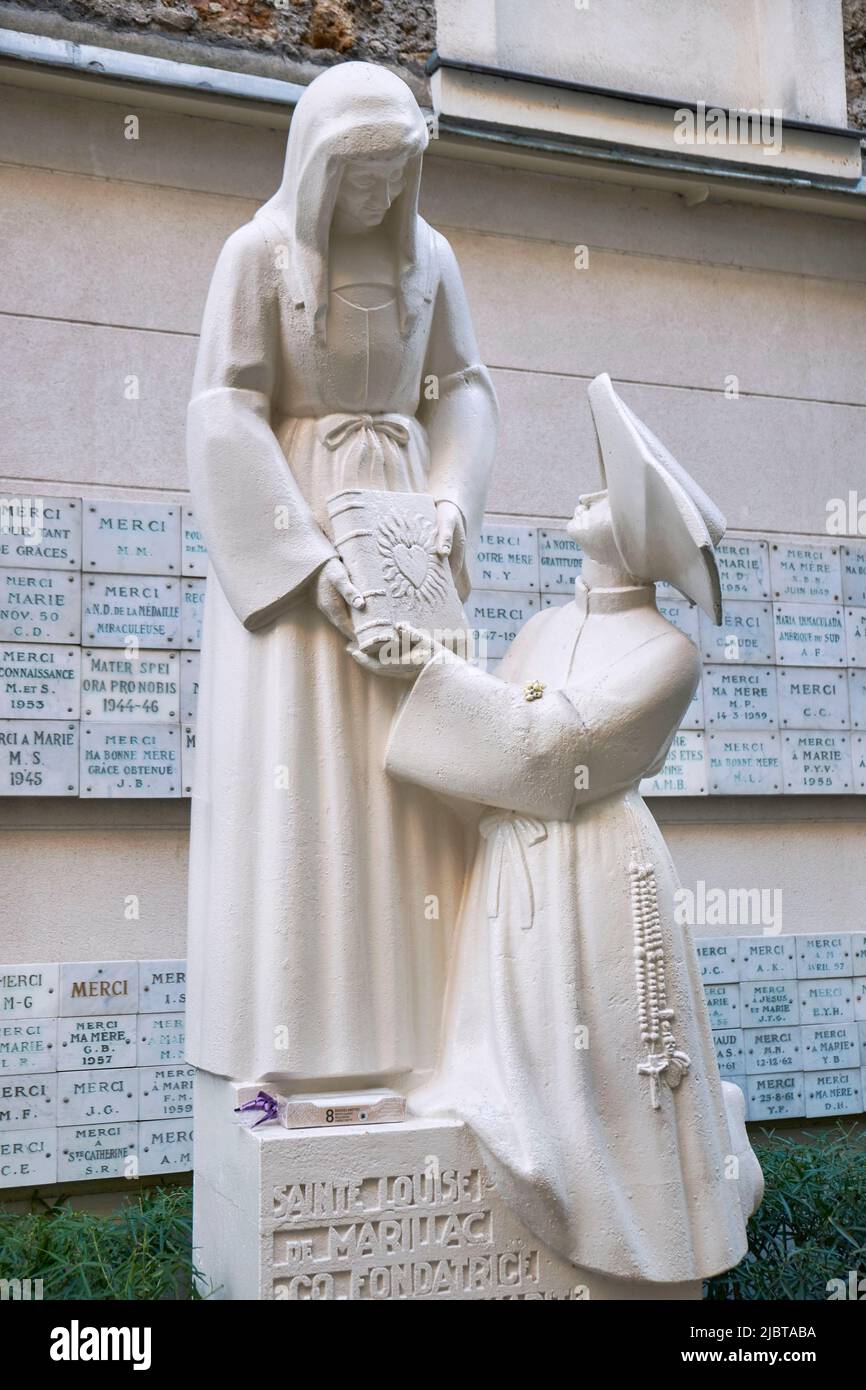 France, Paris, Notre Dame de la Medaille Miraculeuse Chapel, Sainte Louise de Marillac statue Stock Photo