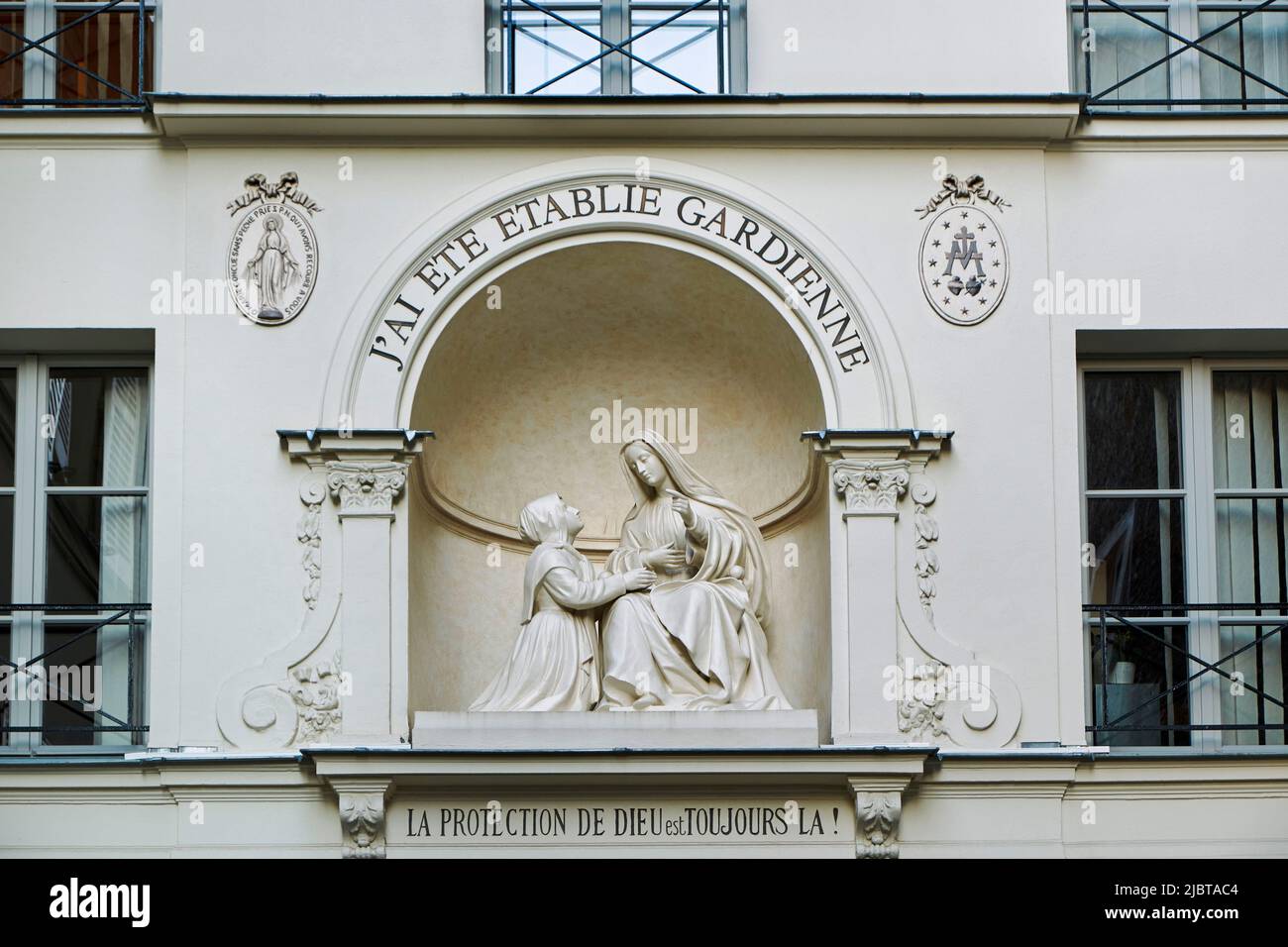 France, Paris, Notre Dame de la Medaille Miraculeuse Chapel, Statue of the First Apparition of the Virgin Stock Photo