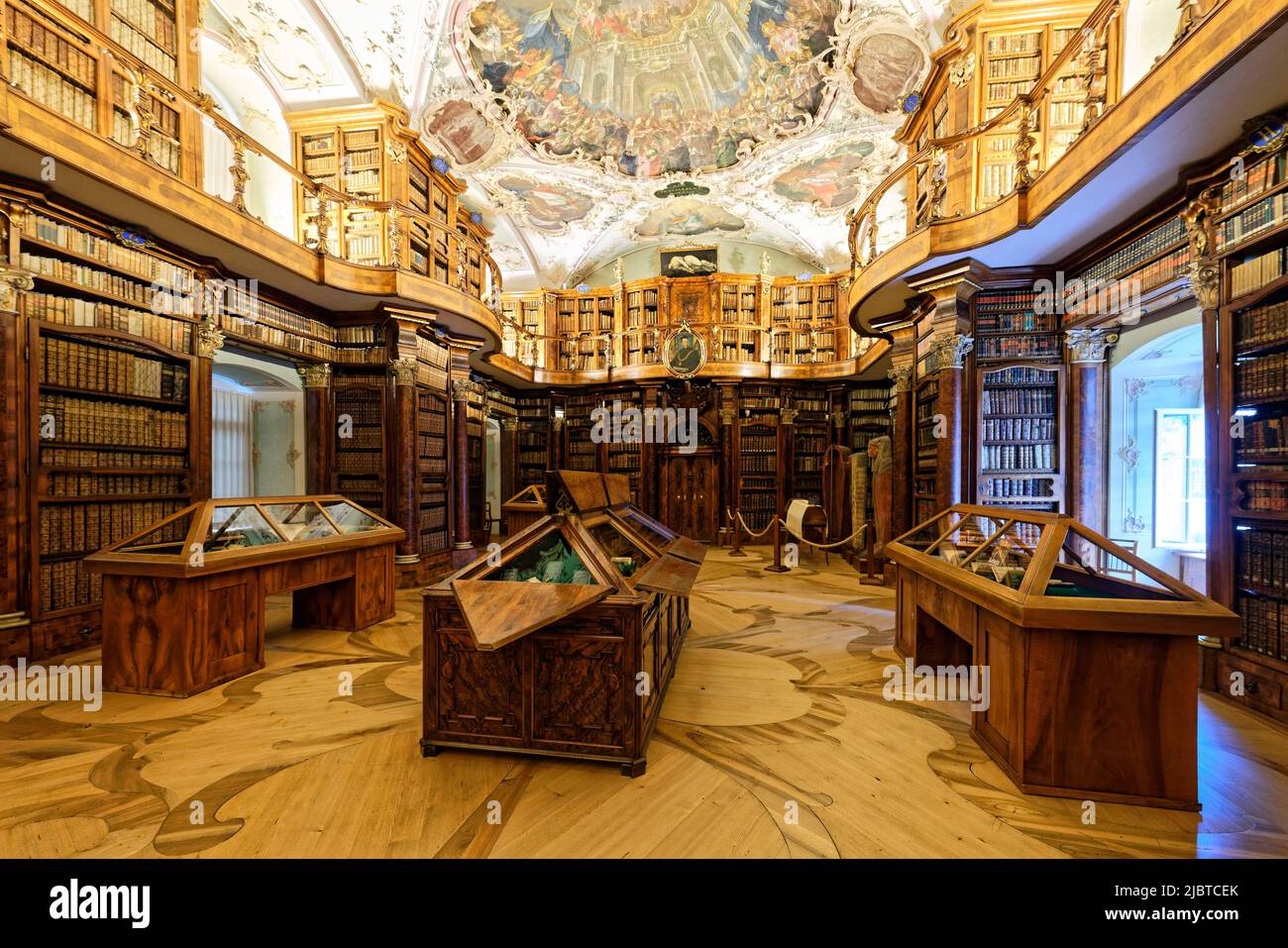 Abbey library hi-res stock photography and images - Alamy