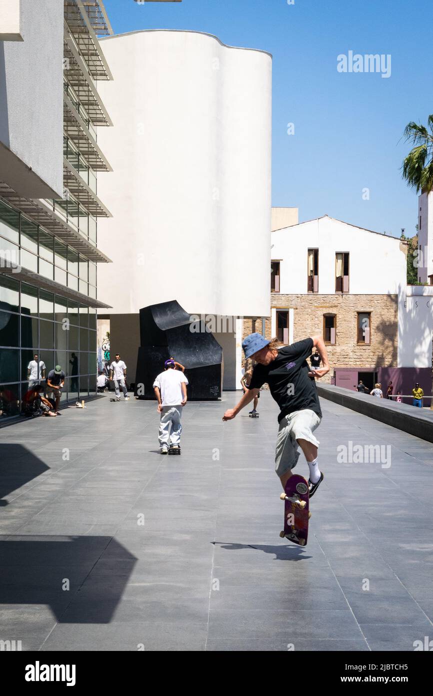 Skaters at the frontis of the Museum of Contemporaneous Art of Barcelona (MACBA) Stock Photo