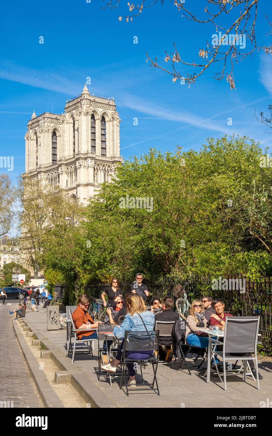 France, Paris, Rue Saint Julien le Pauvre and Notre Dame de Paris cathedral Stock Photo