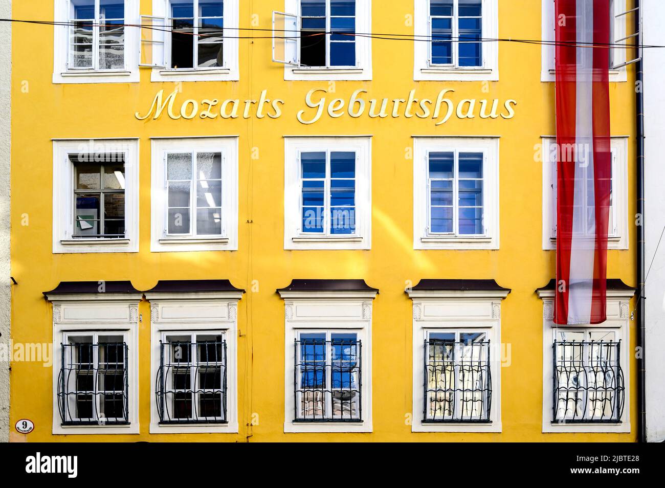 Austria, Salzburg, Mozart's birth house on Getreidegasse, old town Stock Photo