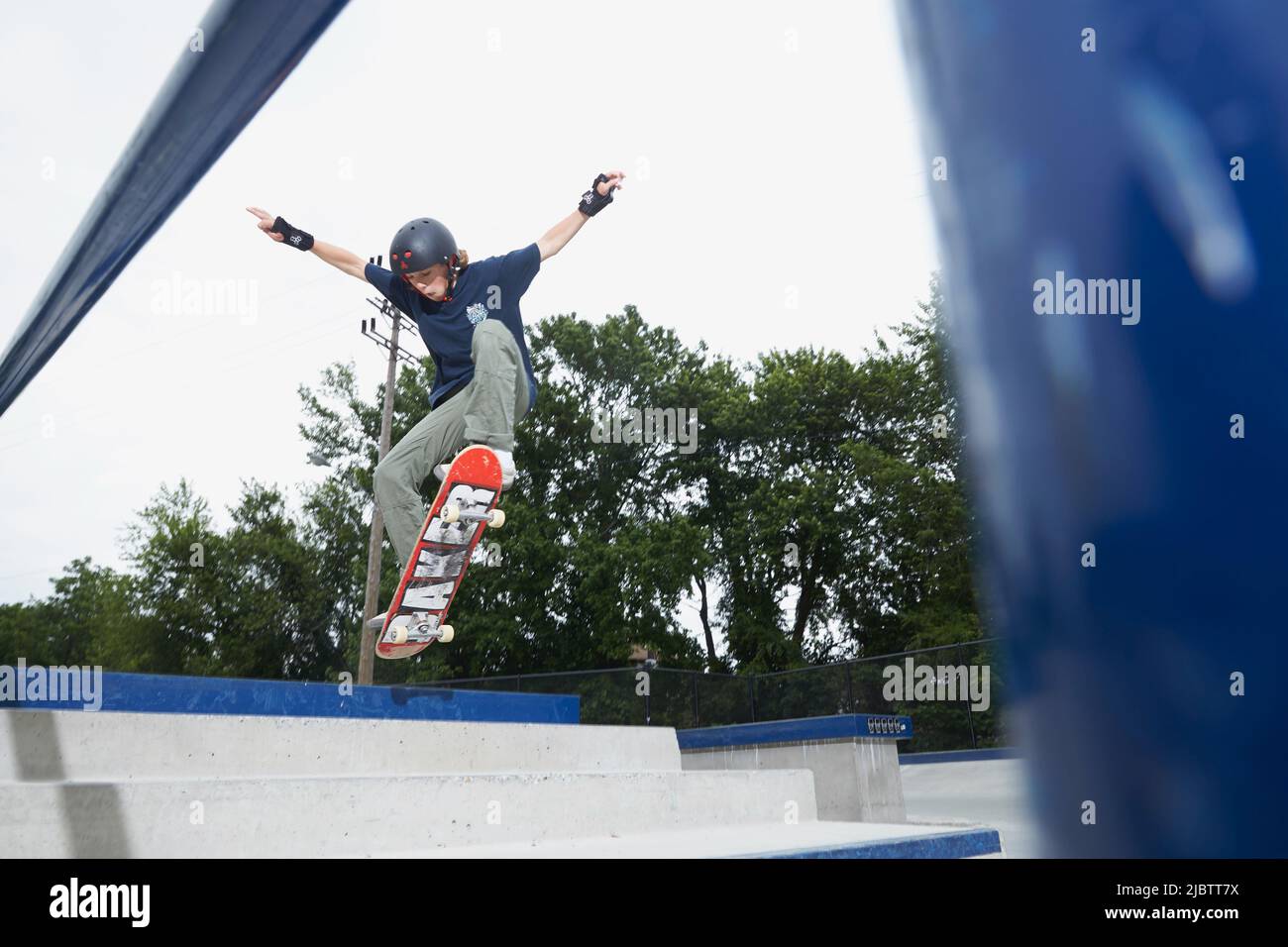 Young boy skateboarding steps hires stock photography and images Alamy