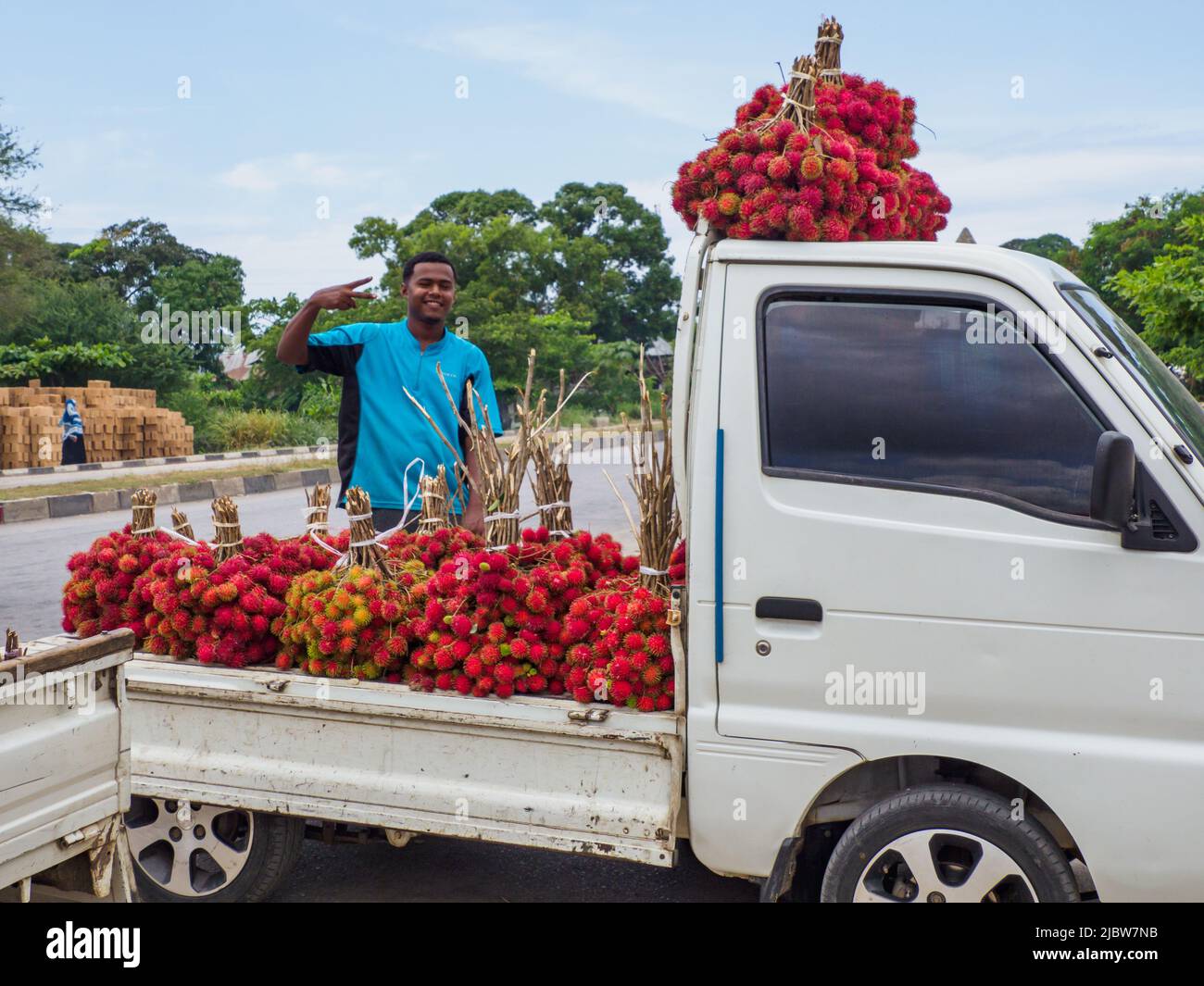Cluster of yellowish rambutan hi-res stock photography and images - Alamy