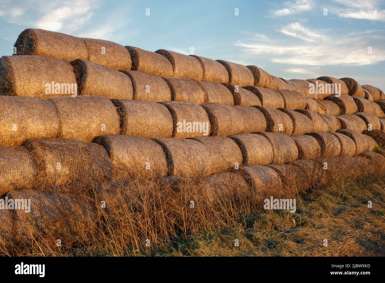 Hay blocks hi-res stock photography and images - Alamy