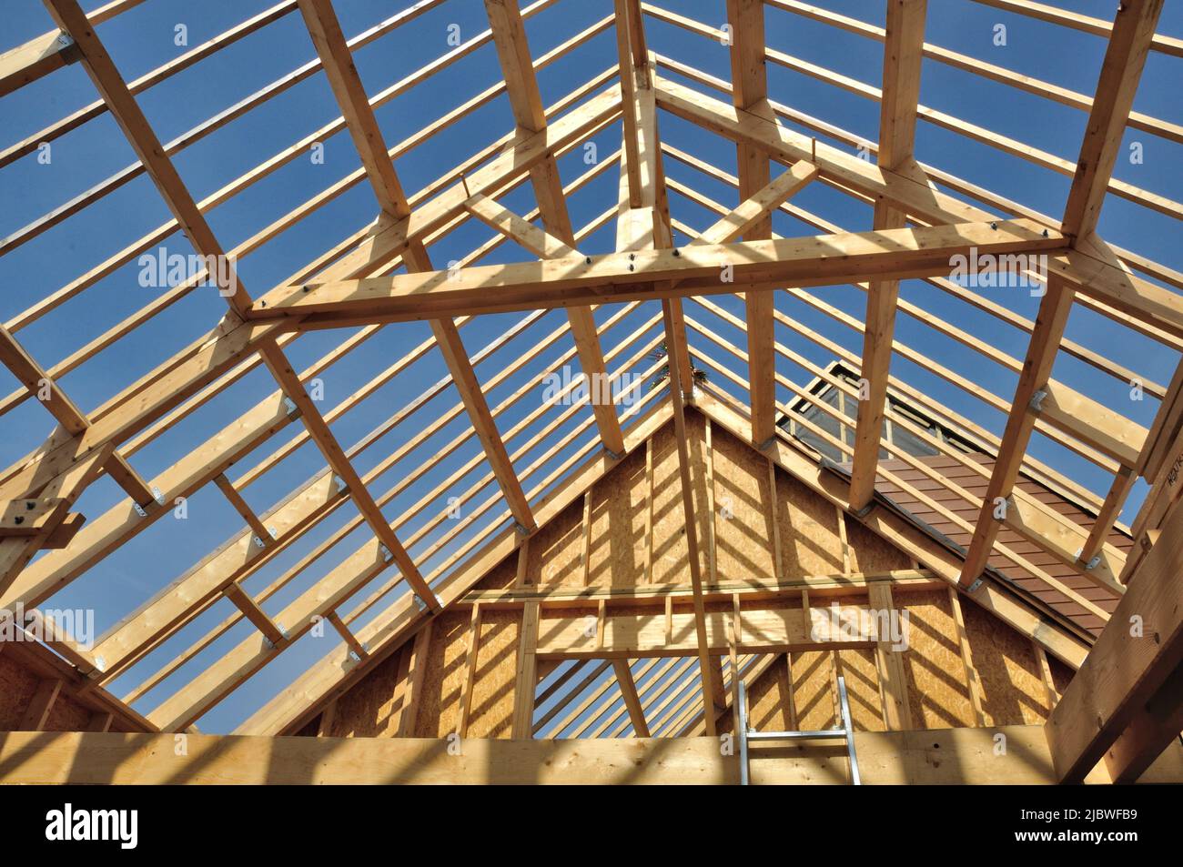 Construction of a wooden house Stock Photo Alamy