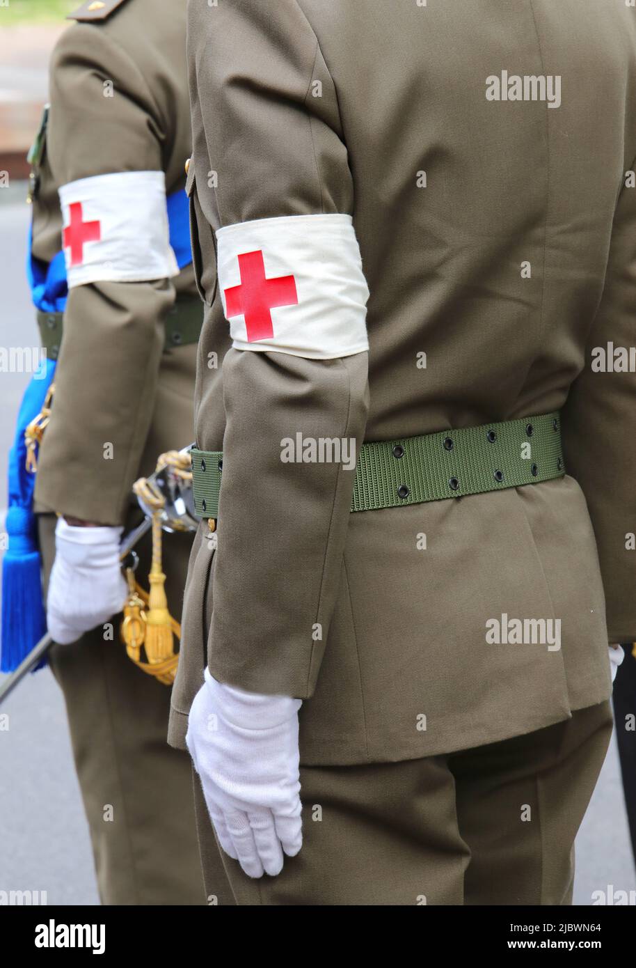 Lot - ITALIAN ALPINI MEDICAL CORPS OFFICER'S TUNIC