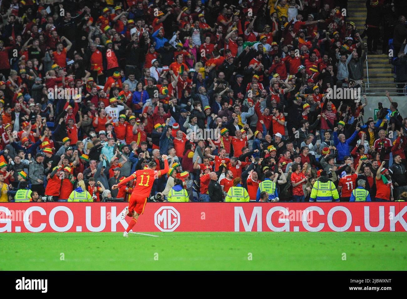 Gareth bale wales no 11 hi-res stock photography and images - Alamy