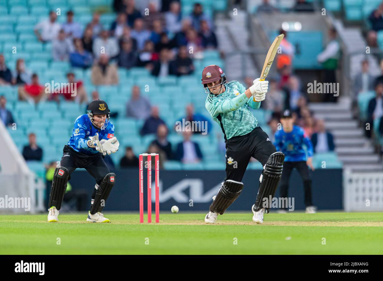 LONDON, UNITED KINGDOM. 08th Jun, 2022. Jason Roy of Surrey Cricket Club (right) and Tim Seifert of Sussex Crircket Club (left) during Vitality Blast - Surry vs Sussex Sharks at The Kia Oval Cricket Ground on Wednesday, June 08, 2022 in LONDON ENGLAND.  Credit: Taka G Wu/Alamy Live News Stock Photo