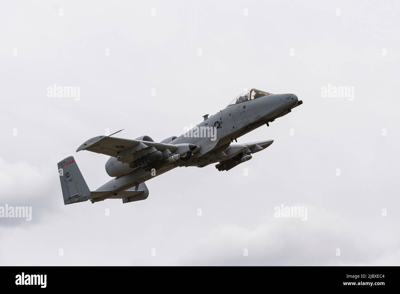 A-10 Thunderbolt II’s from the 124th Fighter Wing perform live fire exercises at the Grayling Air Gunnery Range in northern Michigan, June 8, 2022. The GAGR provides over 147,000 acres of joint tactical air and ground training space for various military and paramilitary forces. (U.S. Air National Guard photo by Staff Sgt. Joseph R. Morgan) Stock Photo