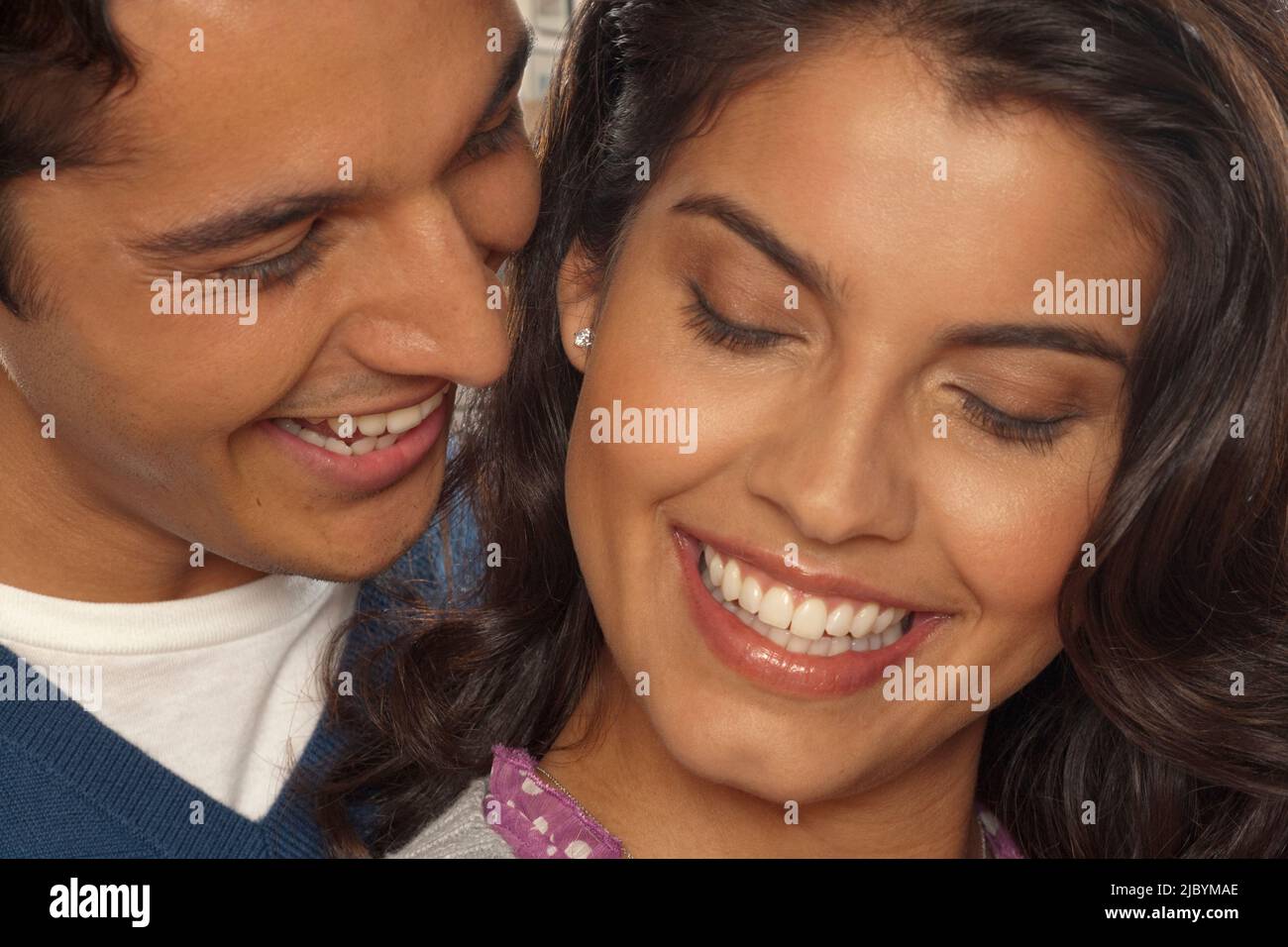 Intimate couple 20's hi-res stock photography and images - Alamy
