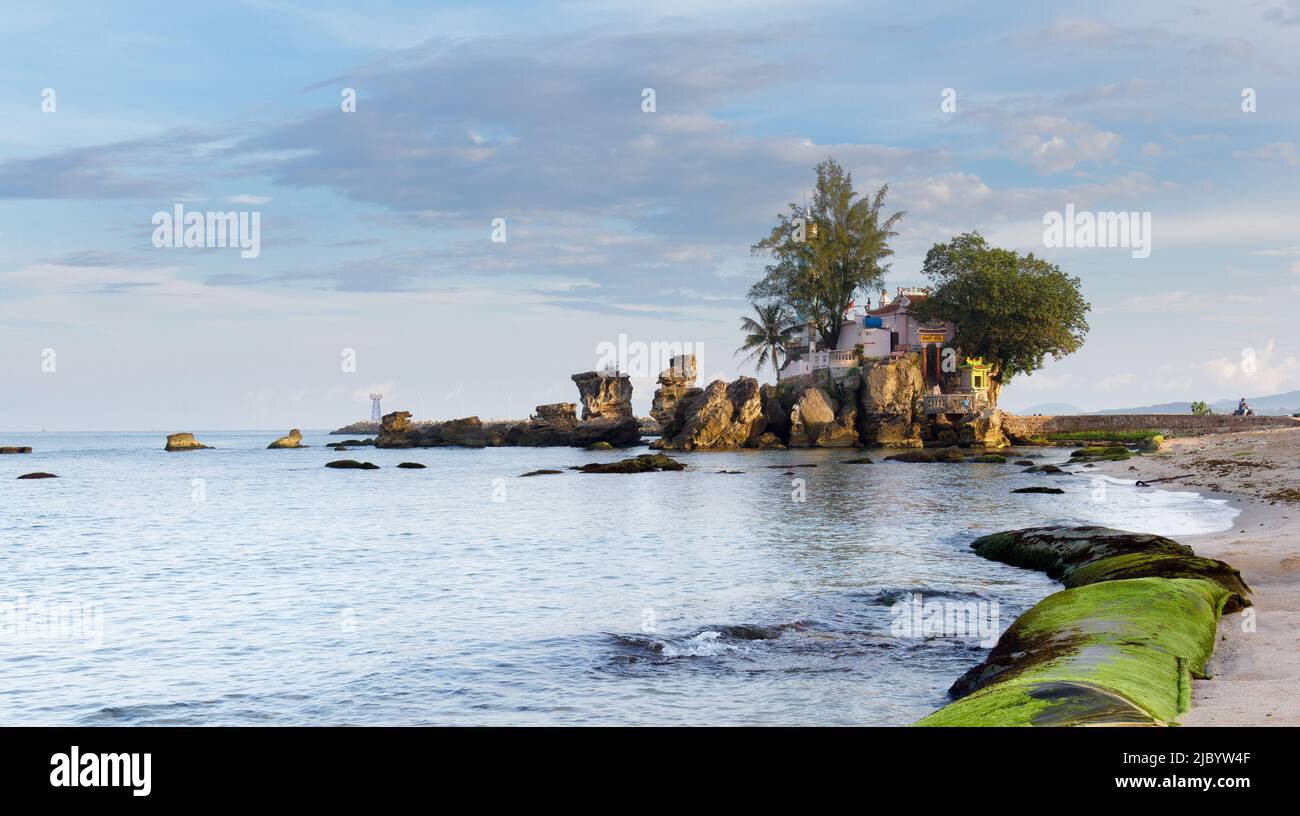 Dinh cau Temple. It must be the first place you must to visit when you