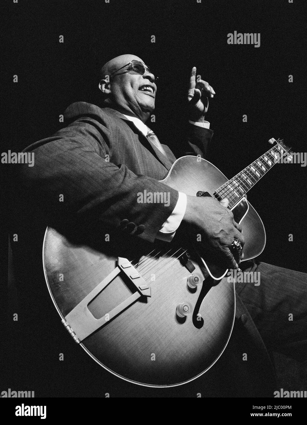 African American man playing guitar Stock Photo - Alamy