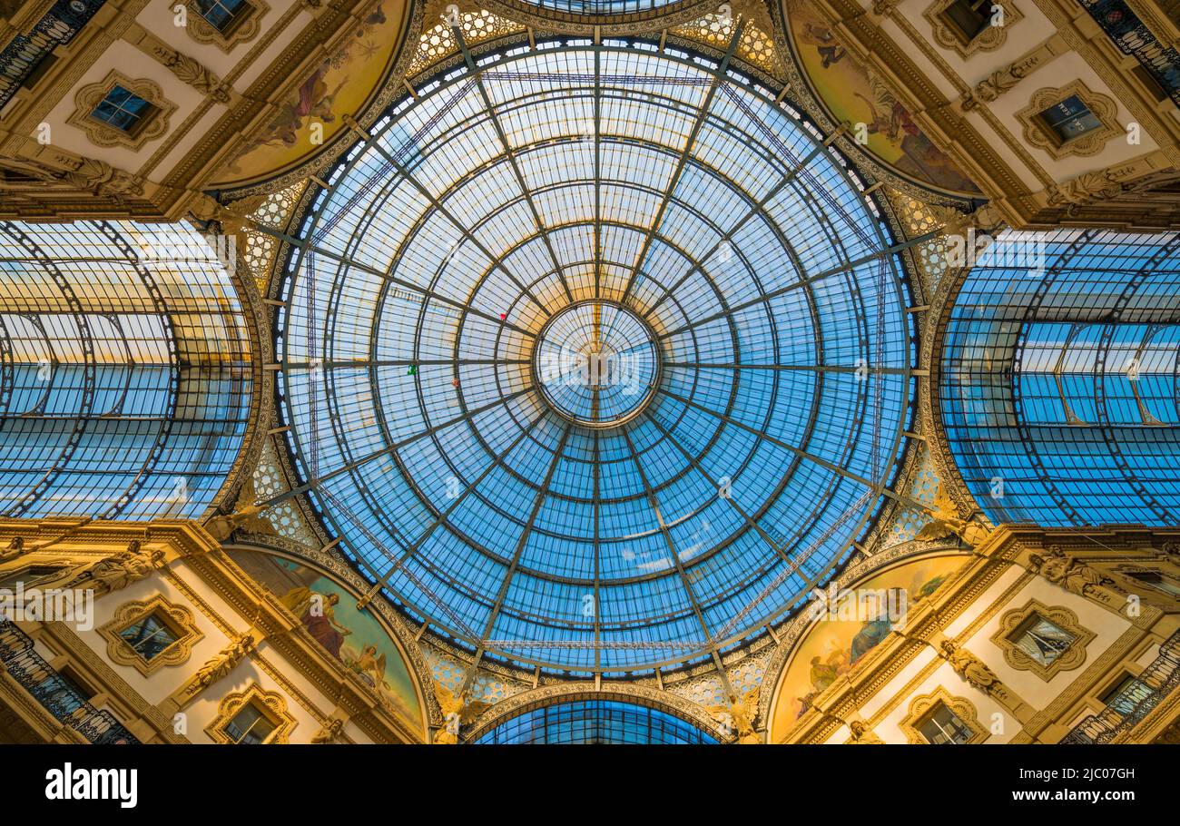 Galleria vittorio emanuele ll hi-res stock photography and images - Alamy