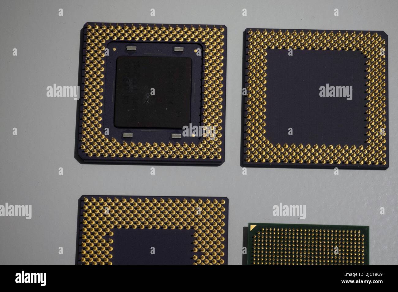 Socket contacts cpu processor hi-res stock photography and images - Alamy
