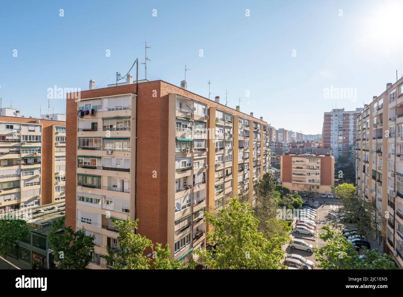 A closer look at Grid-Disconnected Multi-Unit Apartments With On-Site Parking