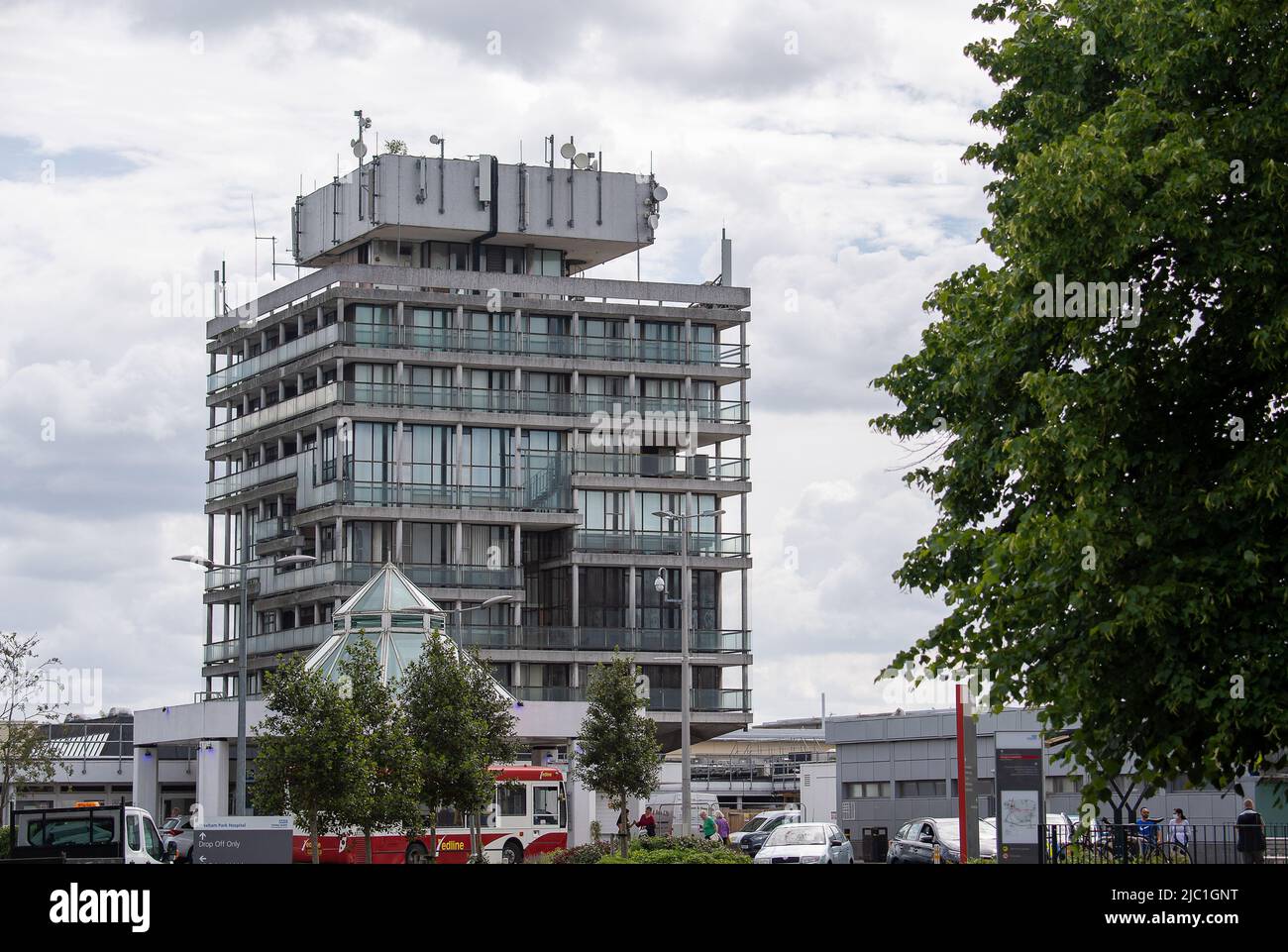 Slough, UK. 9th June, 2022. Wexham Park Hospital have advised that their A&E Department is extremley business at the moment and that patients should only attend A&E in a genuiene emergency. Many people are finding they cannot contact let alone see their GPs and so are attending A&E Departments instead as they don't know what else to do. Surprisingly, Frimley Health Foundation Trust have advised that patients are no longer required to wear a face mask when visiting their hospitals. Credit: Maureen McLean/Alamy Live News Stock Photo