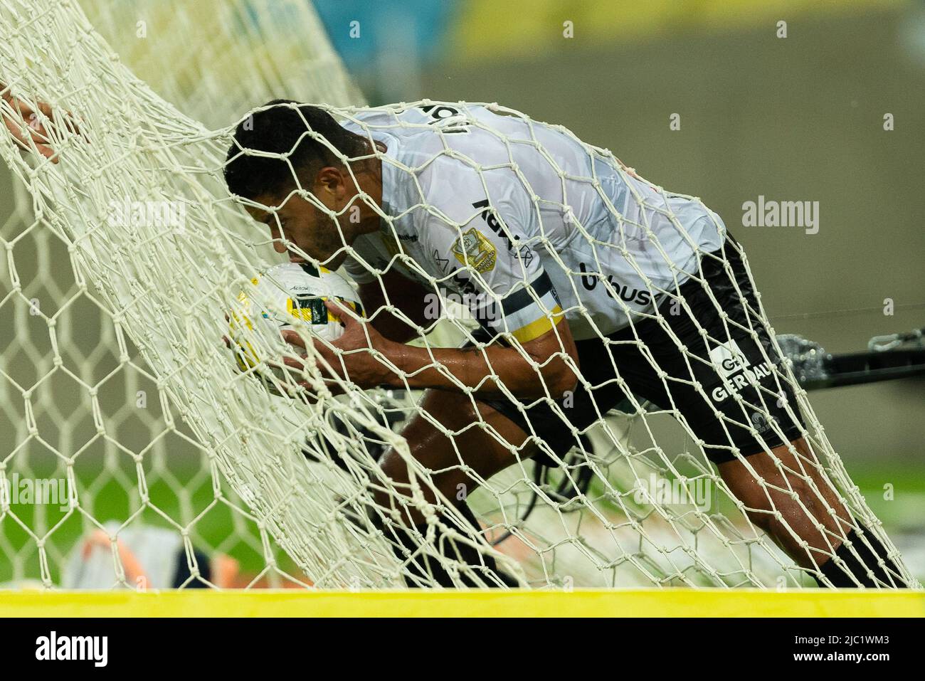 Rio De Janeiro, Brazil. 08th June, 2022. Hulk of Atletico-MG celebrates your scoring during the match between Fluminense and Atletico-MG as part of Brasileirao Serie A 2022 at Maracana Stadium on June 08, 2022 in Rio de Janeiro, Brazil. This game is valid for the third of thirty-eight rounds of the Brasileirao Serie A 2022. (Photo by Ruano Carneiro/Carneiro Images/Sipa USA) Credit: Sipa USA/Alamy Live News Stock Photo