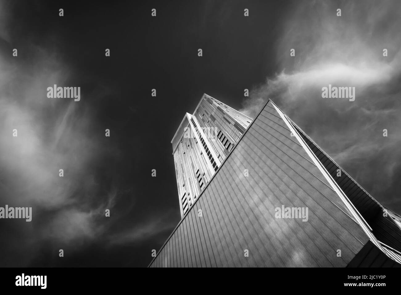Tall skyscraper avenue Black and White Stock Photos & Images - Alamy