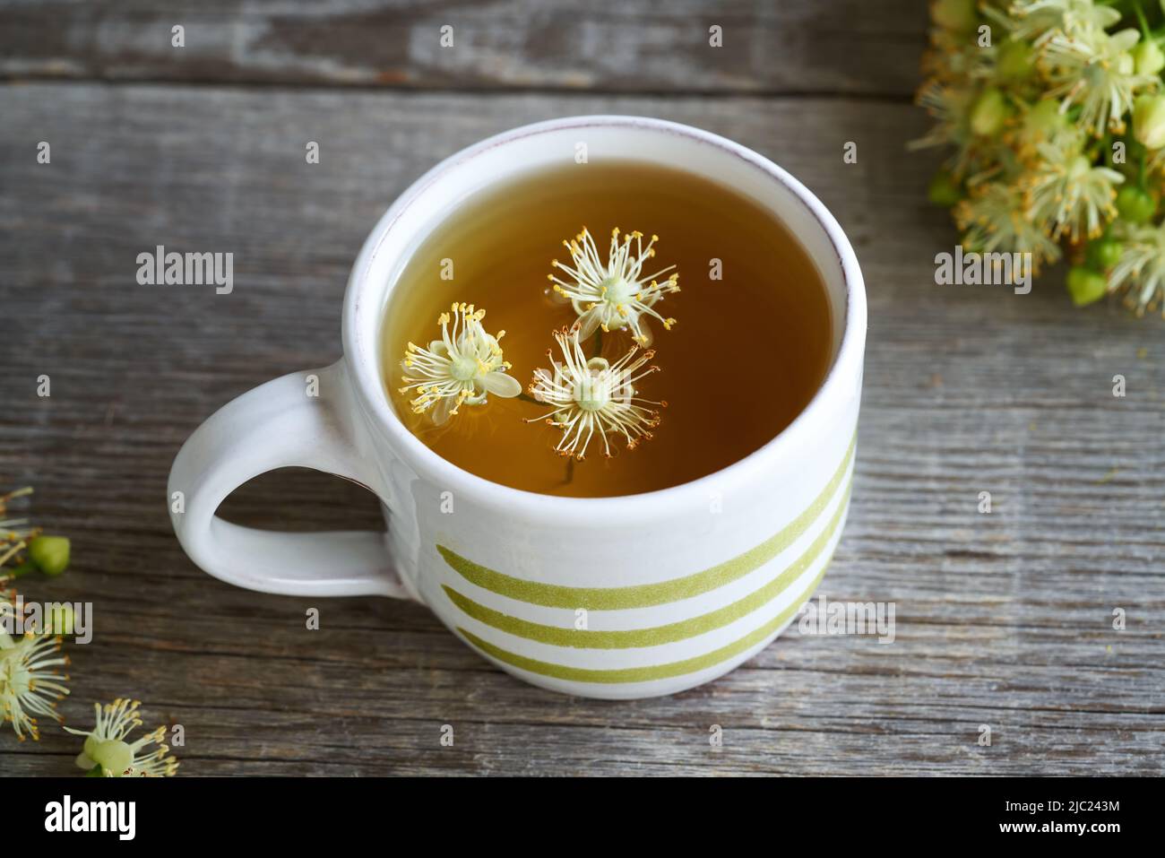 Lime tree flowers hi-res stock photography and images - Alamy