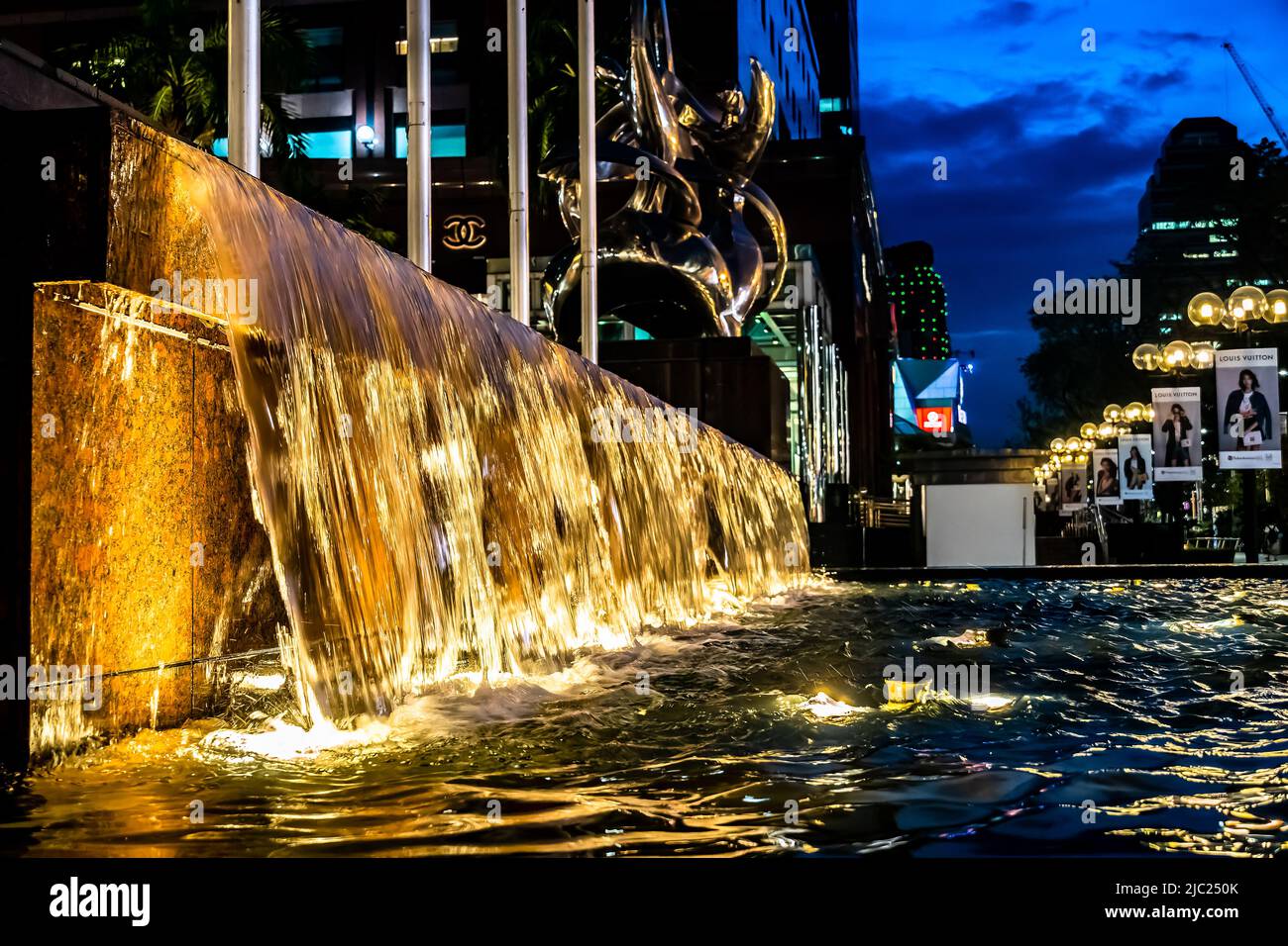 Louis Vuitton Singapore: Ngee Ann City store revamped