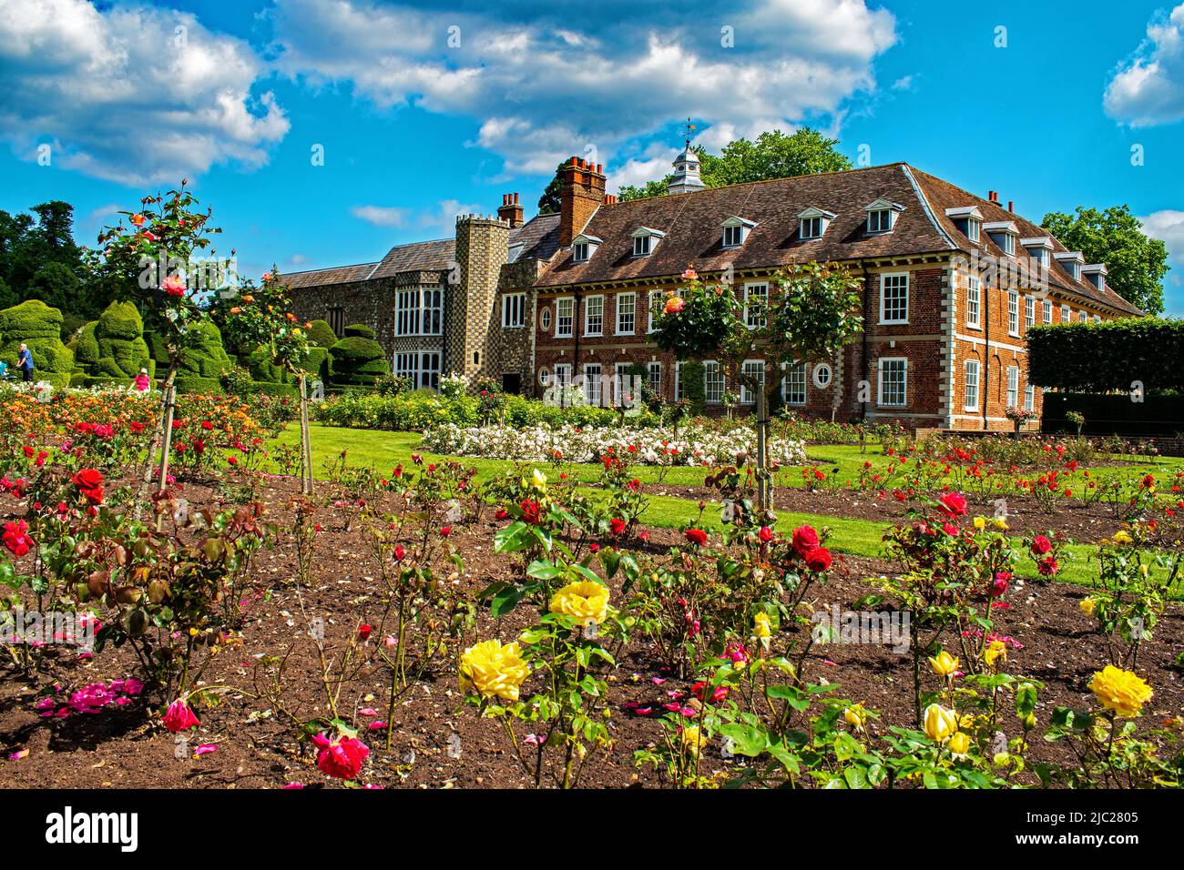 Hall Place with rose garden. Bexley Stock Photo