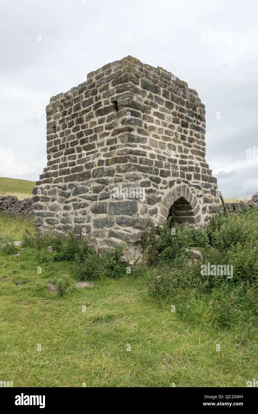 Toft gate lime kiln pateley hi-res stock photography and images - Alamy