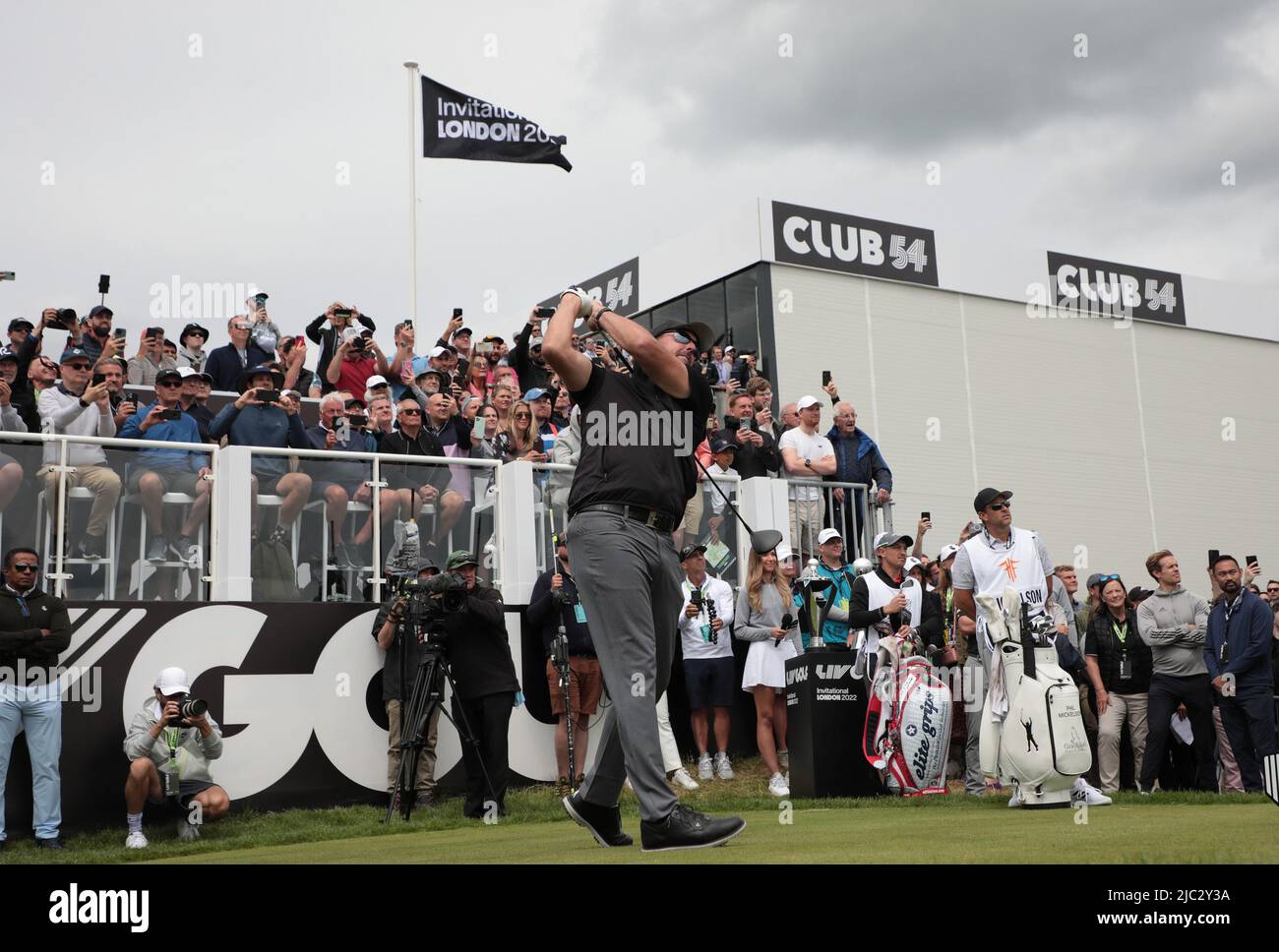 London, UK. 09th June, 2022. American Phil Mickelson tees off on the 1st hole during the first round of the inaugural LIV Golf event at the Centurion club in Hertfordshire on Thurssday, June 09, 2022.The event is 12 teams of four players competing over 54 holes for a prize pot of $25million dollars to the winning team. Photo by Hugo Philpott/UPI Credit: UPI/Alamy Live News Stock Photo