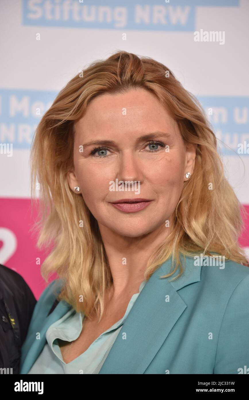 Cologne, Germany. 08th June, 2022. Actress Veronica Ferres comes to the ...