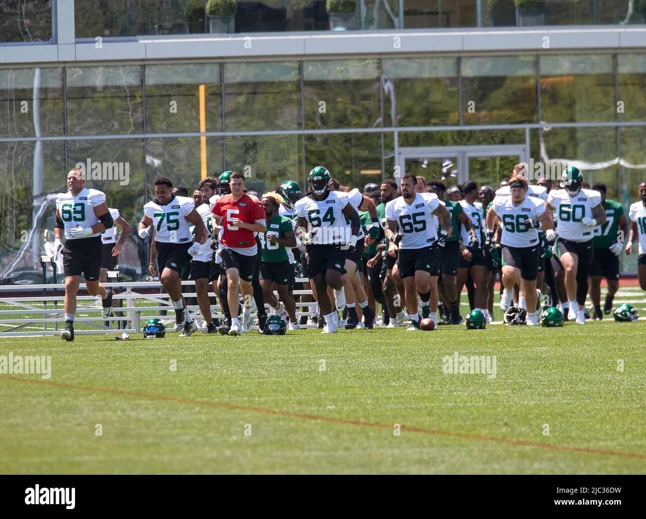 June 9, 2022, Florham Park, New Jersey, USA: New York Jets' offensive  linemen Laken Tomlinson (78) during organized team activities at the  Atlantic Health Jets Training Center, Florham Park, New Jersey. Duncan