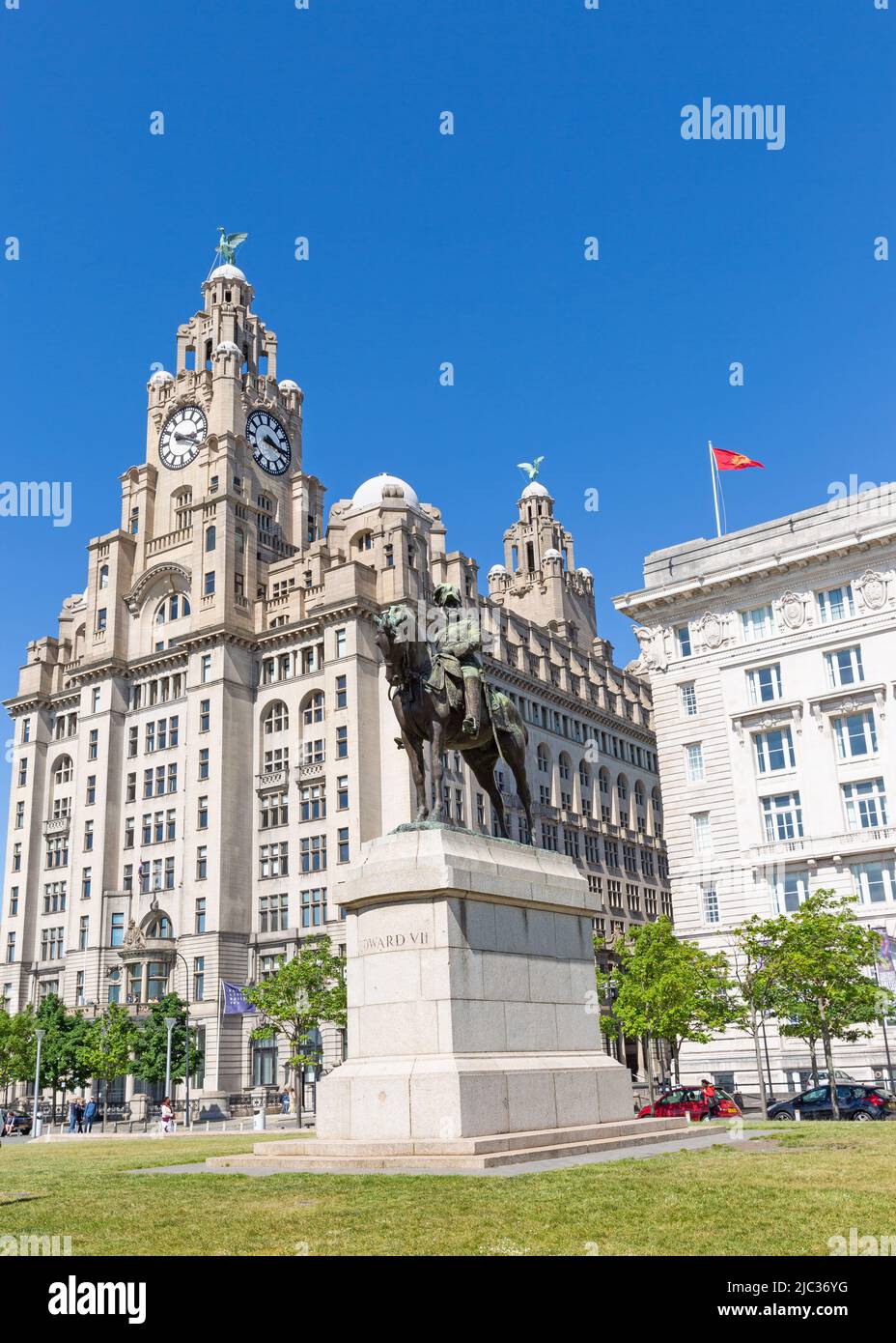 Statue of Edward VII and Royal Liver Building, Pier Head, Liverpool, England, UK Stock Photo