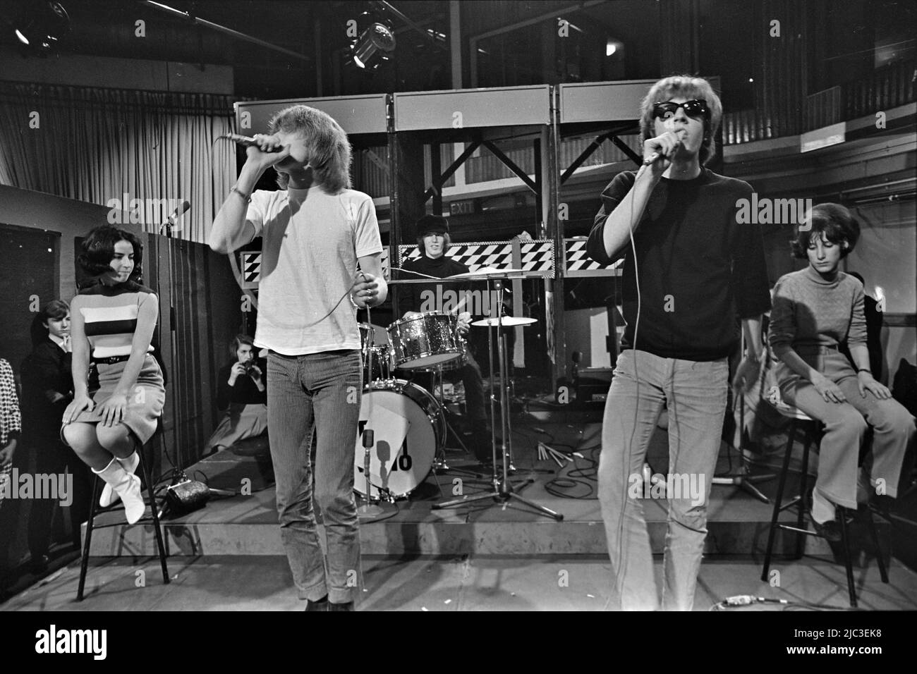 WALKER BROTHERS American pop group on Ready, Steady.Go ! in April 1965