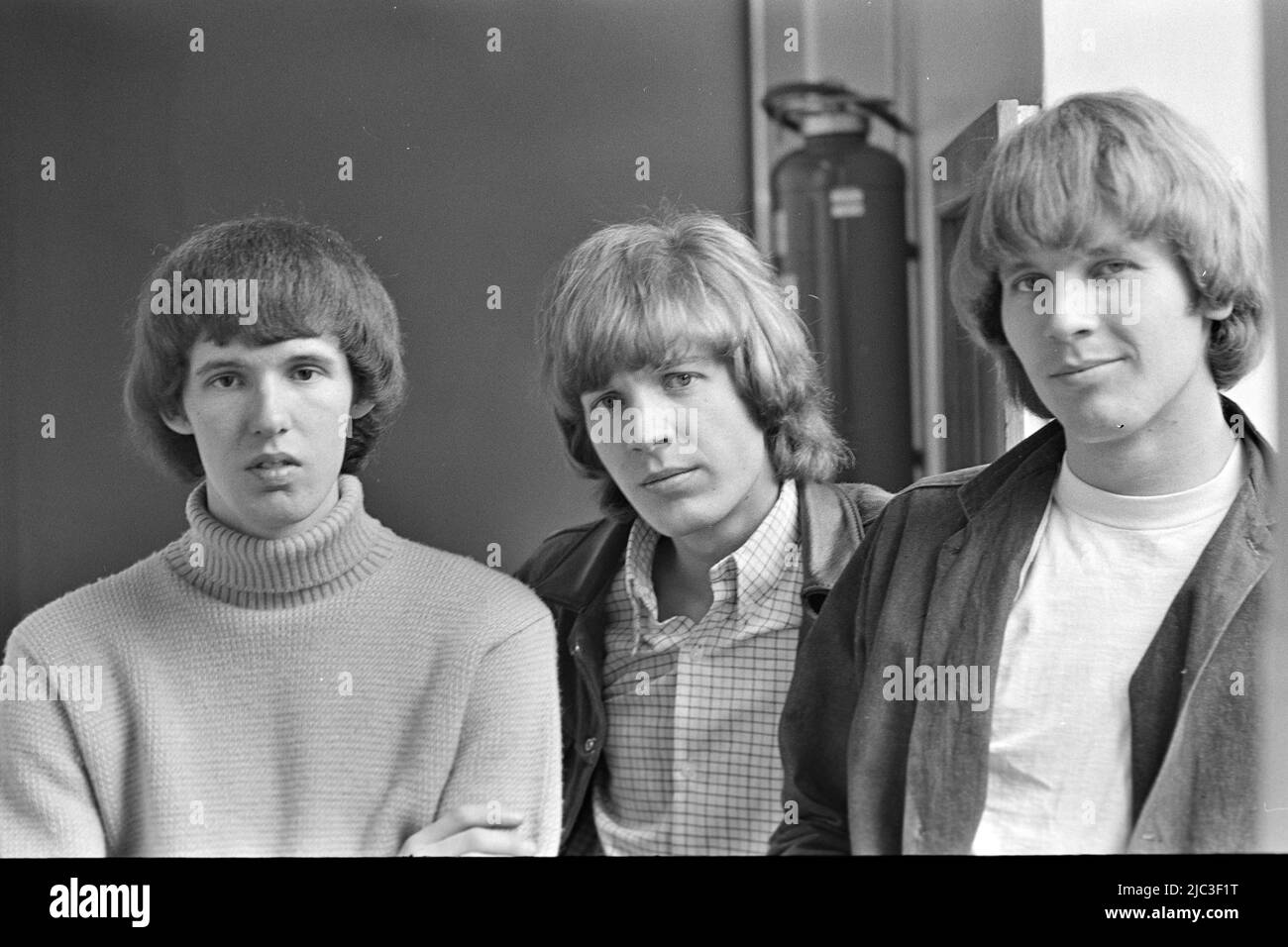 WALKER BROTHERS American pop group on Ready, Steady.Go ! in April 1965.  From left: Gary Leeds, Scott Engel, John Maus. Photo: Tony Gale Stock Photo  - Alamy