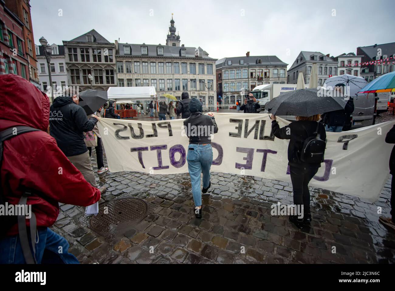 Plusieurs femmes ont témoigné avoir été agressées et droguées. Stock Photo