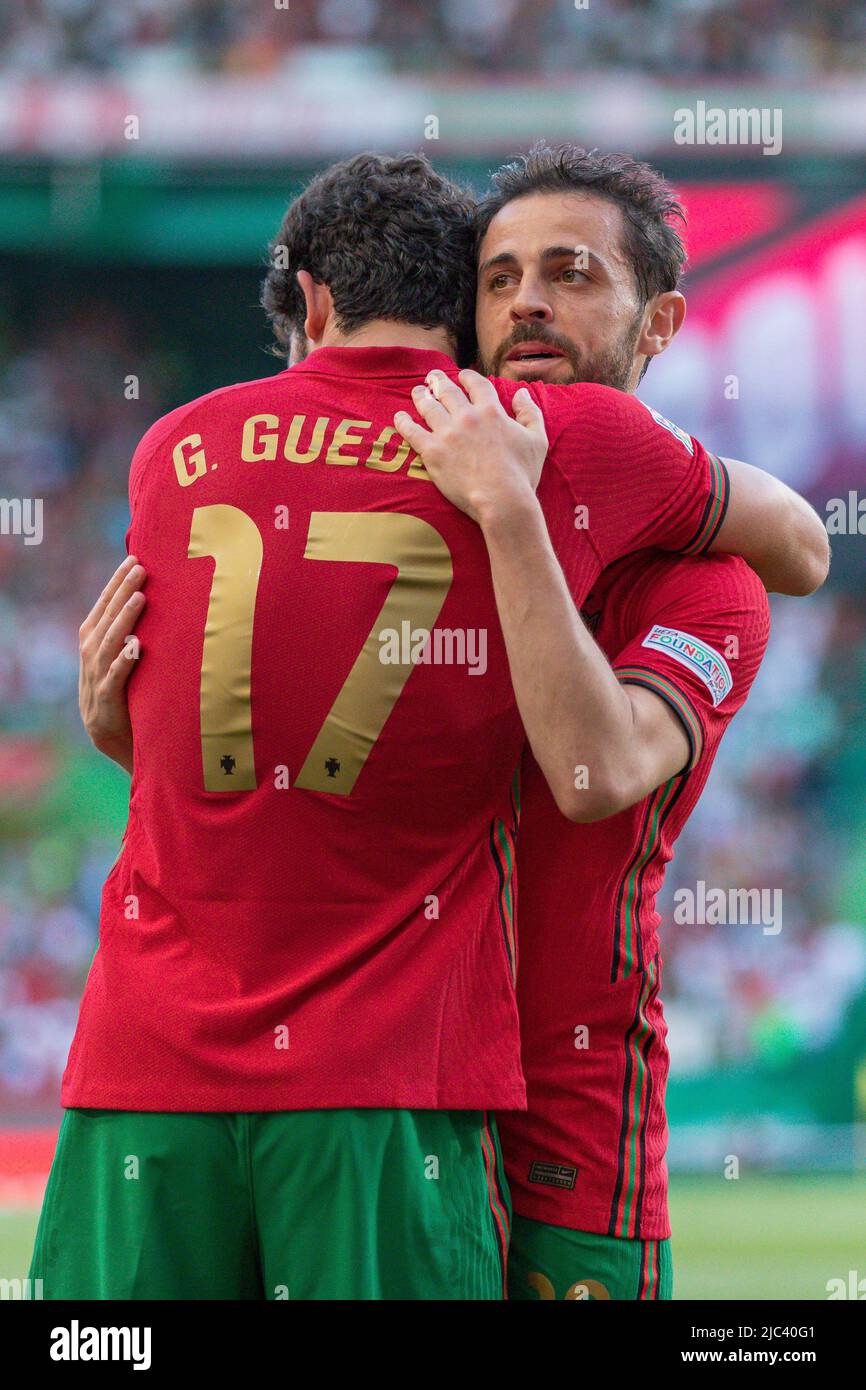 June 09, 2022. Lisbon, Portugal. Portugal's and Valencia midfielder Goncalo Guedes (17) celebrating after scoring a goal with Portugal's and Manchester City midfielder Bernardo Silva (10) during the UEFA Nations League Final Tournament between Portugal and Czechia Credit: Alexandre de Sousa/Alamy Live News Stock Photo