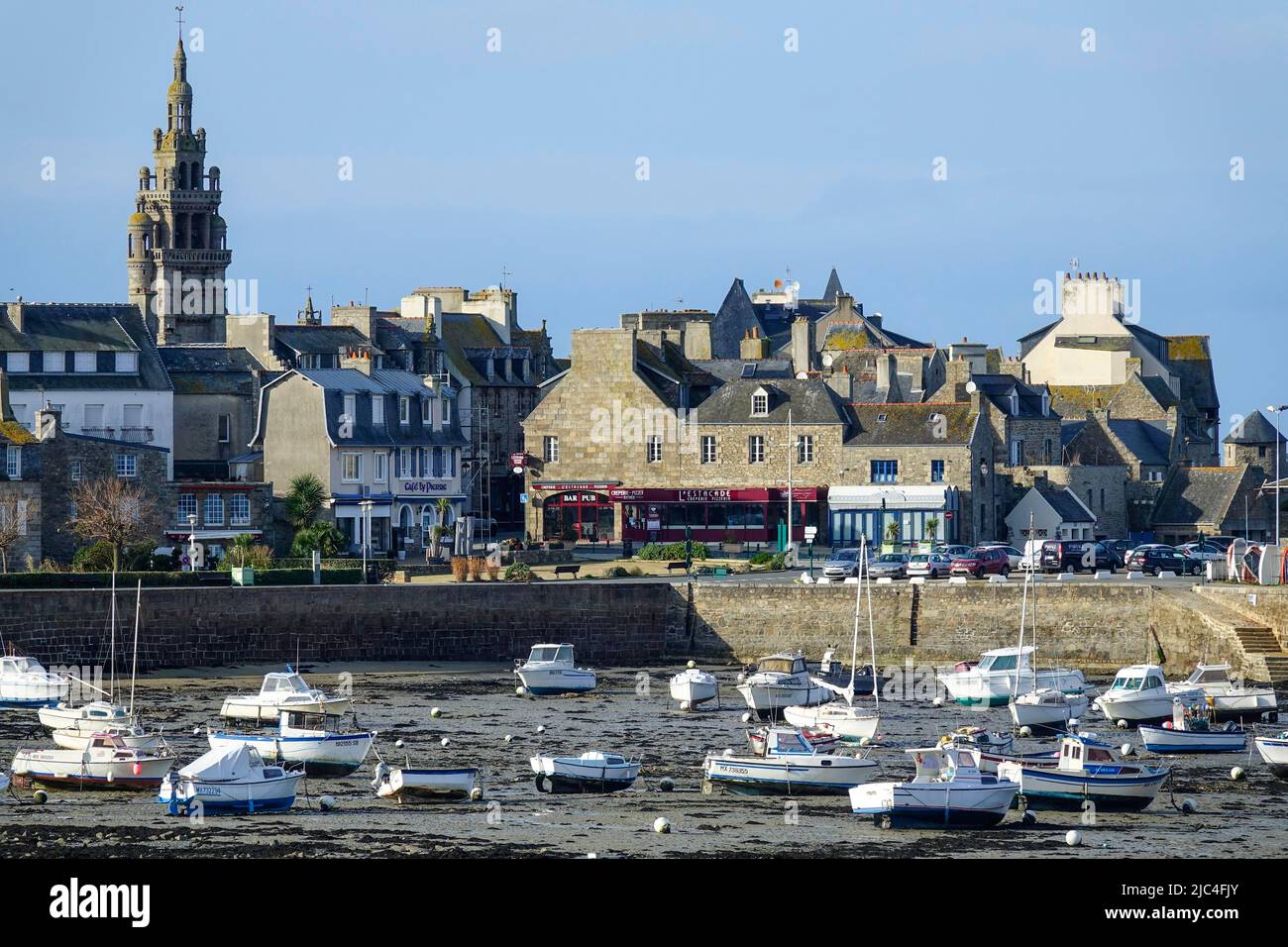 Old town of Roscoff with harbour at low tide, department of Finistere Penn ar Bed, region of Brittany Breizh, France Stock Photo