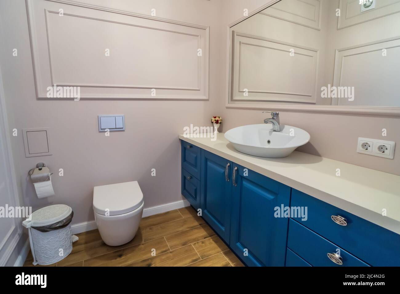 Bath room toilet hires stock photography and images Alamy