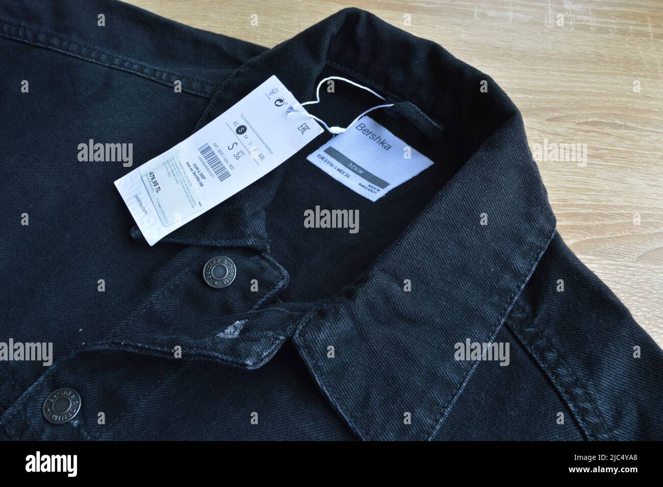 Bershka hi-res stock photography and images - Page 2 - Alamy