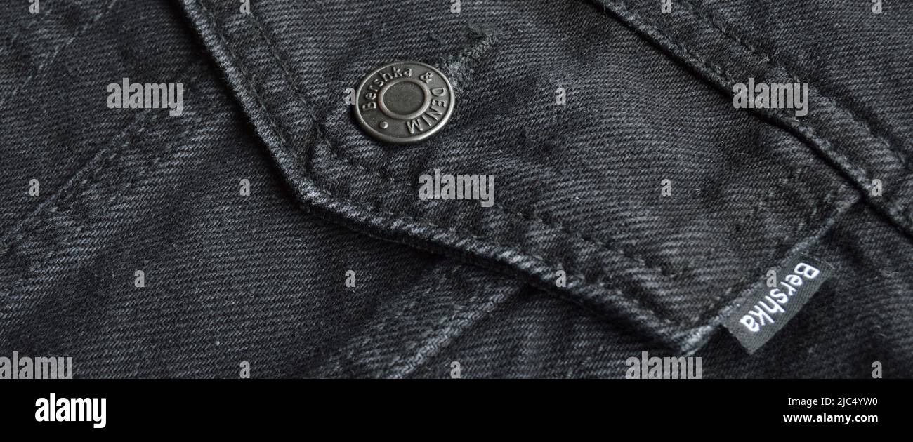 stam Peer Amuseren Bershka black jeans denim coat jacket, pocket and buttom detail, jeans  fabric texture, may 01 2022 Istanbul Maltepe Turkey Stock Photo - Alamy