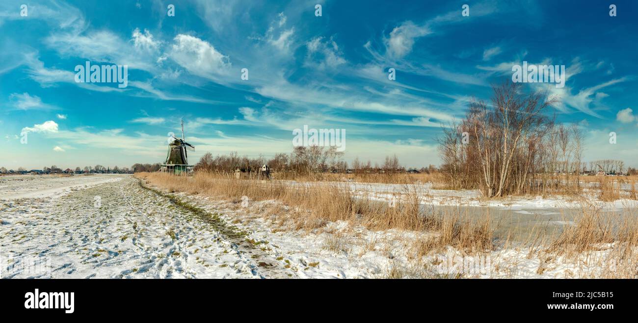Windmill called Het Prinsenhof *** Local Caption ***  Netherlands,windmill, field, meadow, winter, snow, ice, ,Westzaan,   Noord-Holland , Netherlands Stock Photo