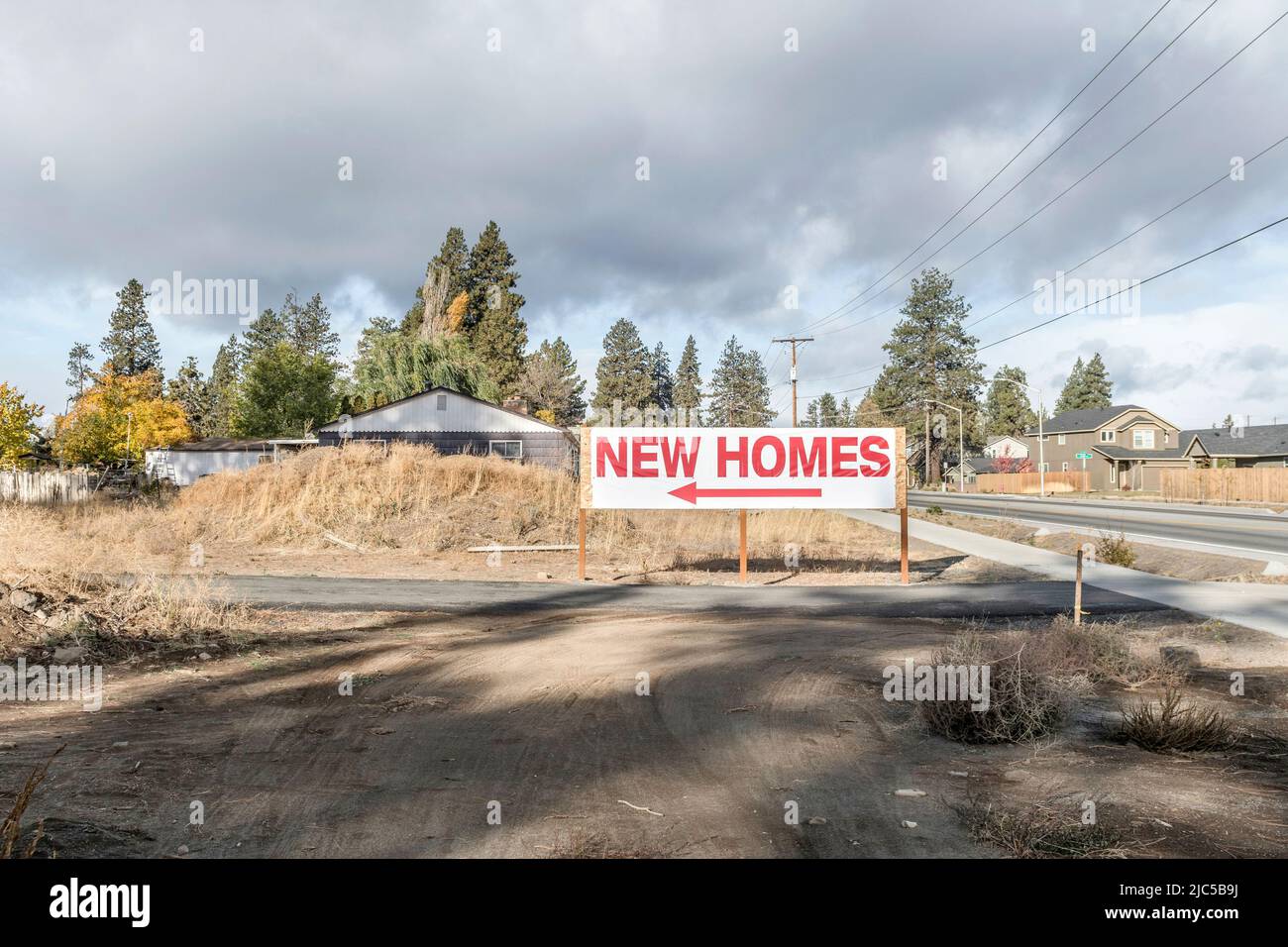 USA, Oregon, Bend, New Bend, Reed Market Street , 10/2017 *** Local