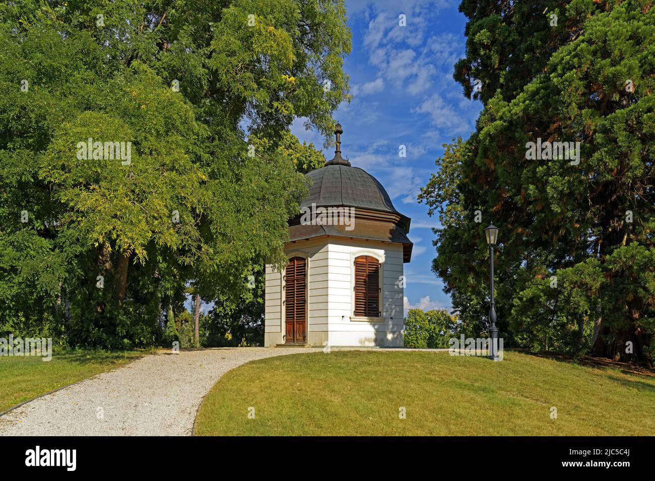 Barock Schloss Gödöllo, Gödölloi Királyi Kastély, Park, Pavillon, Királydombi Pavilon Stock Photo