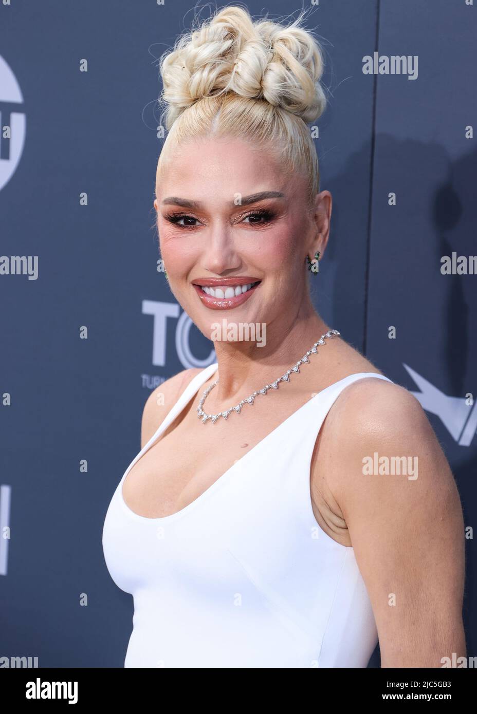 HOLLYWOOD, LOS ANGELES, CALIFORNIA, USA - JUNE 09: American singer Gwen