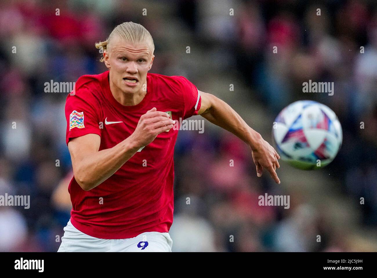 Dynamic Why Erling Haaland Has 'braut Haaland' On Back Of Shirt For Norway Scene for Your Screen Dynamic Why Erling Haaland Has 'braut Haaland' On Back Of Shirt For Norway Scene for Your Screen