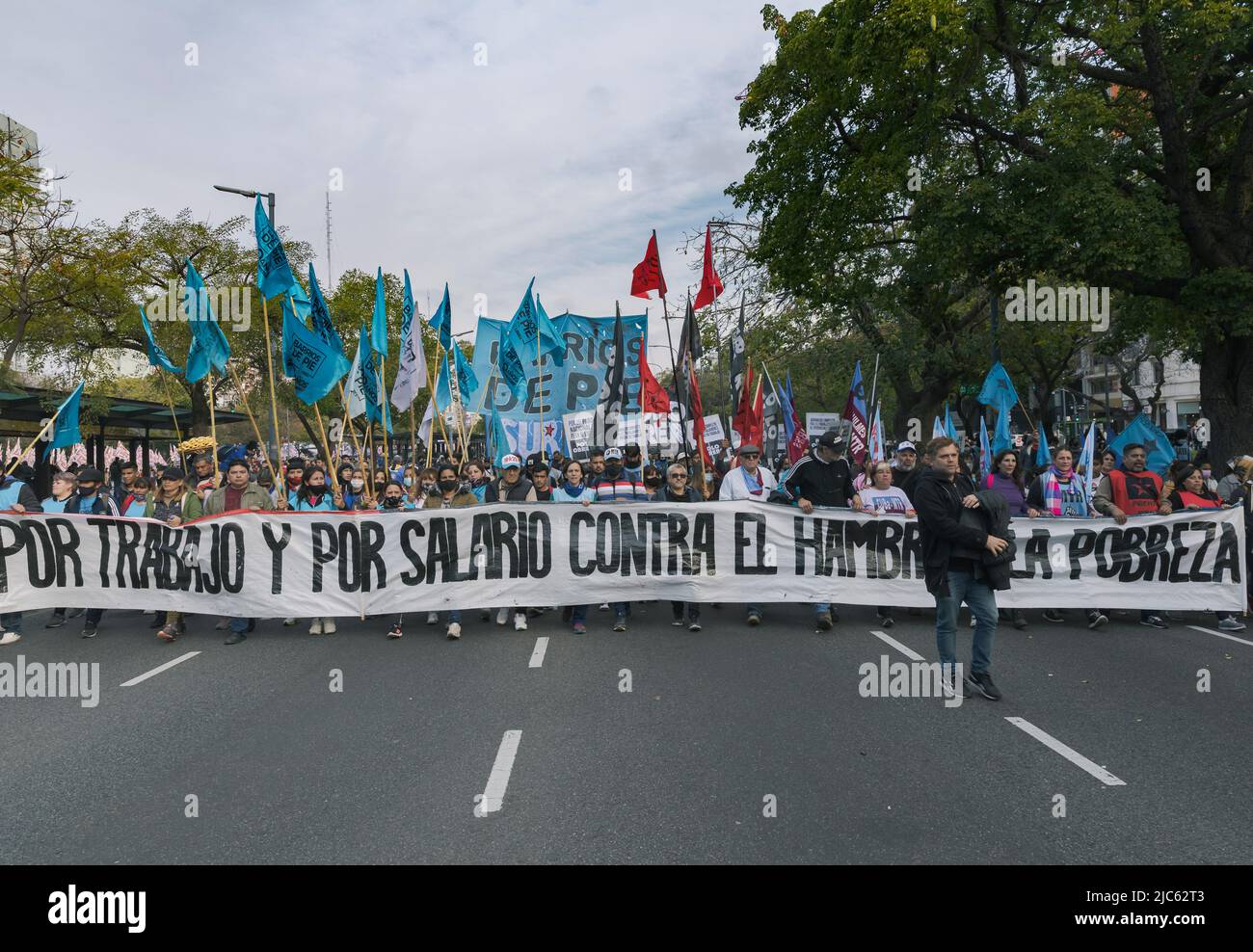 Buenos Aires, Argentina, 9th June 2022. The organizations that make up the Unidad Piquetera carried out a new and massive mobilization for Social Deve Stock Photo