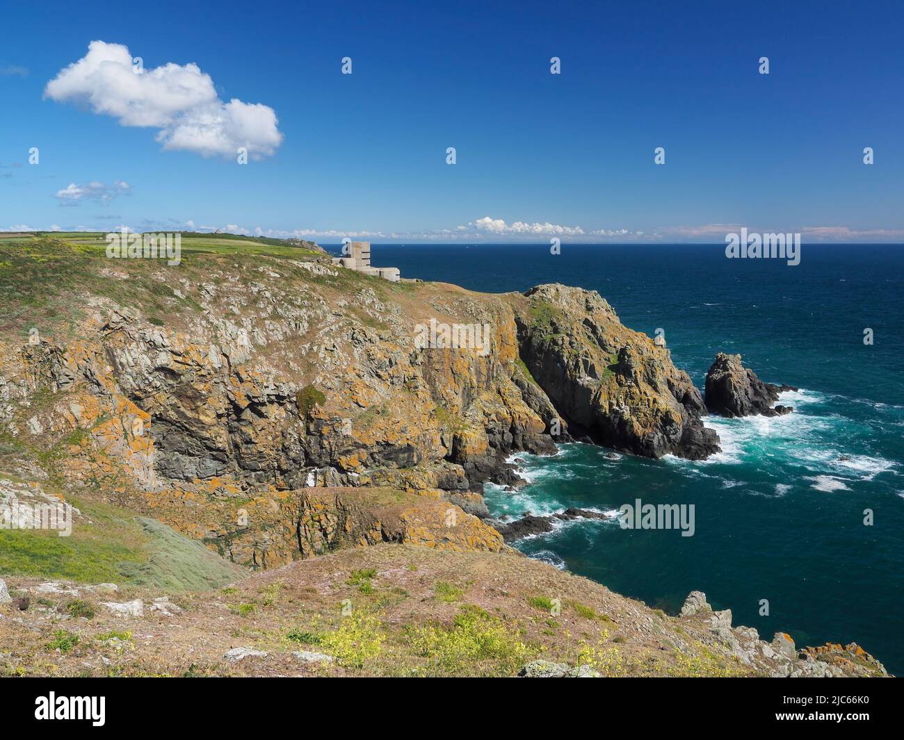 Observation Tower MP4 L'Angle overlooking rocky bay, Guernsey, Channel Islands Stock Photo