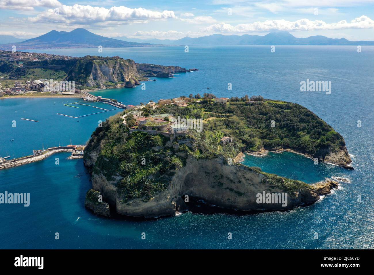 Porto Paone, nisida, posillipo, vesuvio. Napoli in uno sguardo Stock Photo