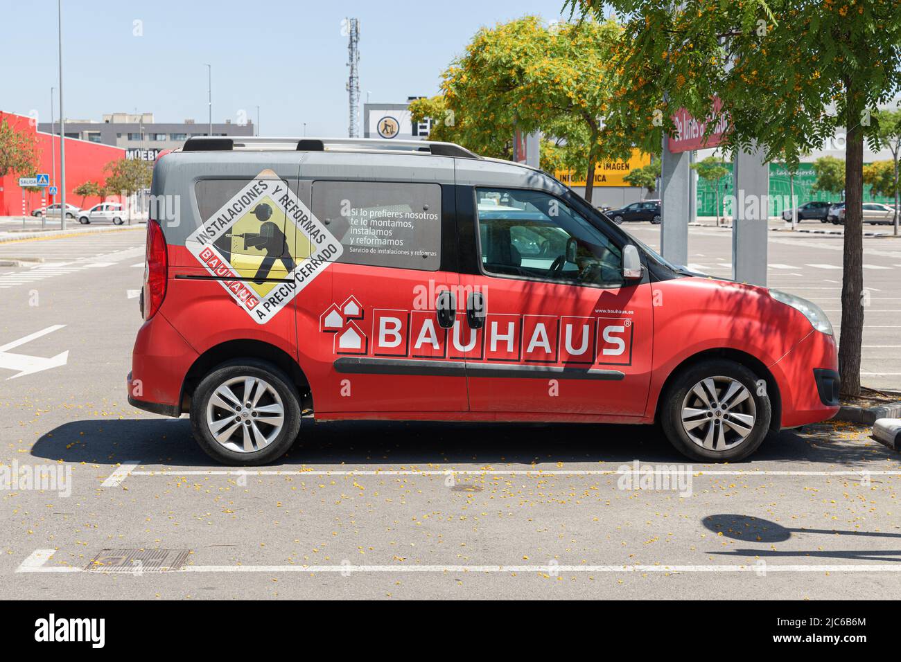 Entrance bauhaus retail chain store hi-res stock photography and images -  Alamy